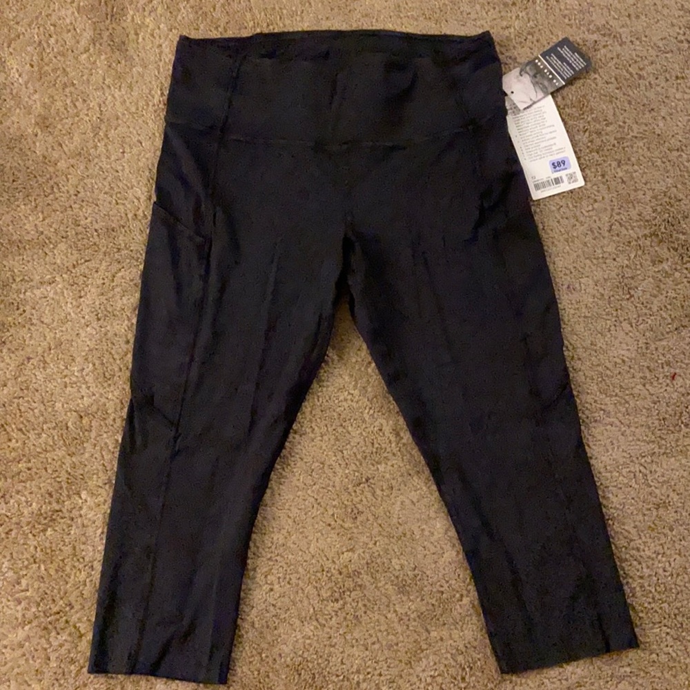 NWT. Lululemon leggings.